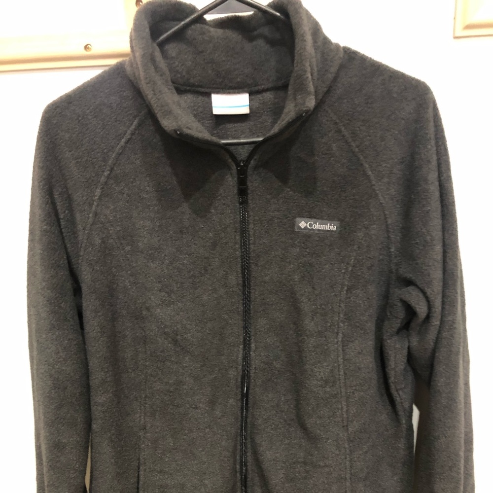 NEW W/Tags Columbia fleece full zip jacket size L, fits true to size.